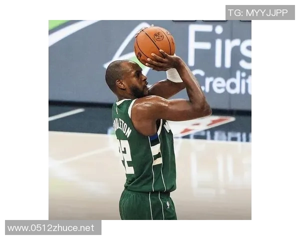 文班亚马半场仅得4分,队友多点开花半场完成11分逆转